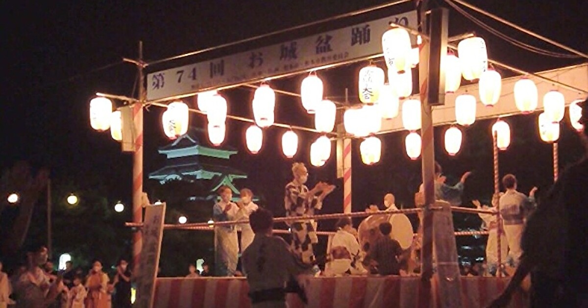 松本城公園で行われたお城盆踊り
