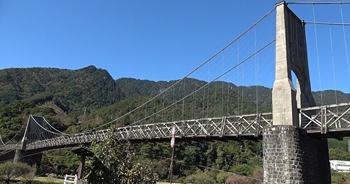 木造の吊り橋