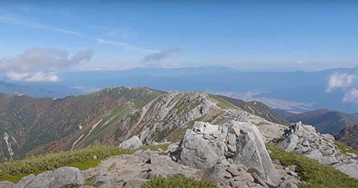 木曽駒ヶ岳の山頂か見た景色